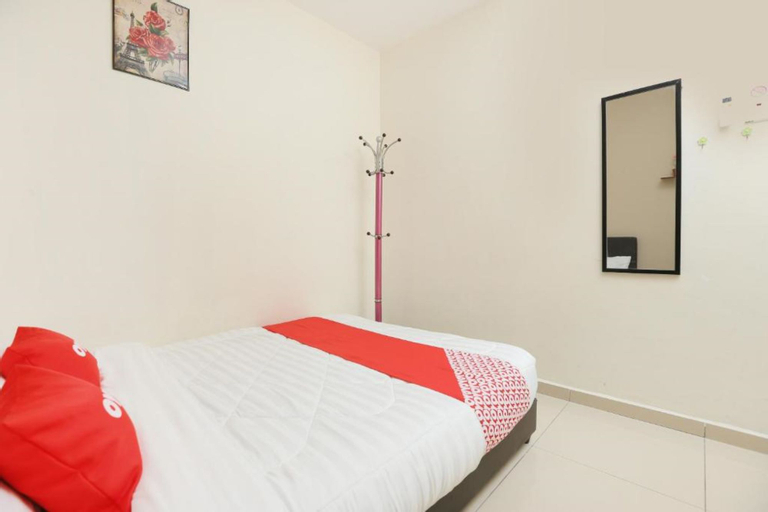 Bedroom 2, OYO 89902 Semerah Suites Homestay Pontian, Pontian