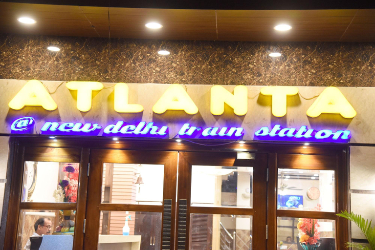 Staybook Hotel Atlanta New Delhi Train Station, West