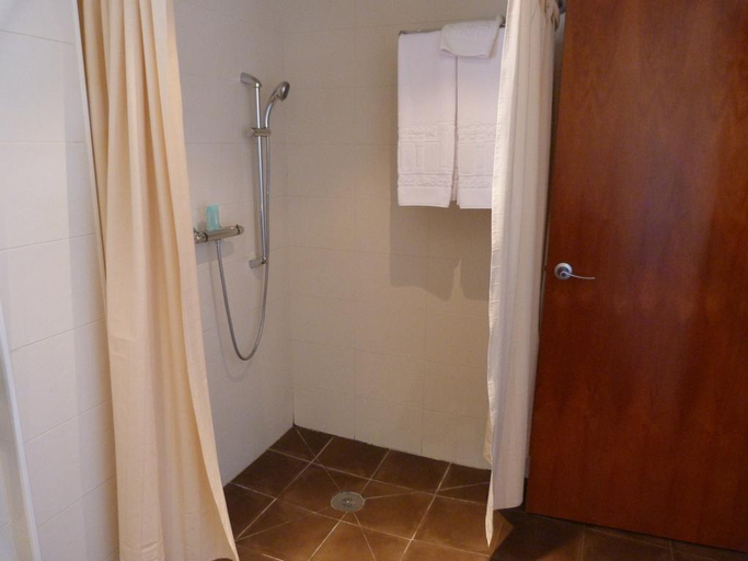 Bathroom 4, Grand Hotel Ciudad De Barbastro, Huesca