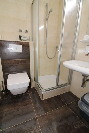 Bathroom 4, Concorde Hotel Ascot, Düsseldorf