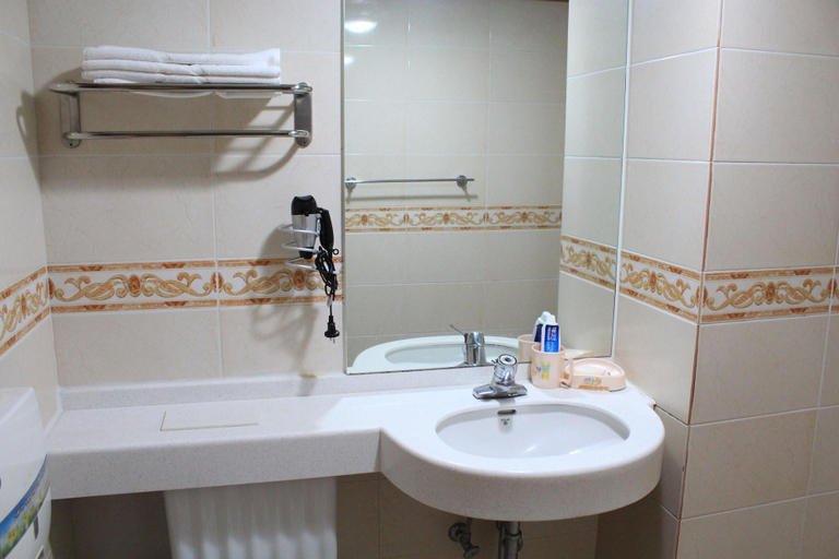 Bathroom 4, Jeju Castle, Seogwipo