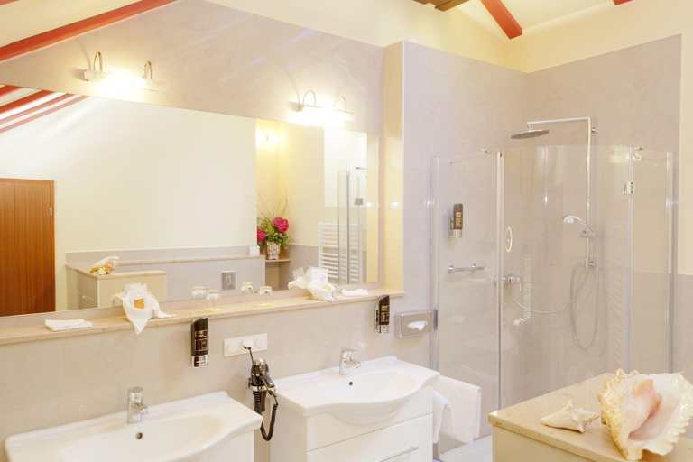 Bathroom 4, Hotel Villa Monte Vino, Potsdam