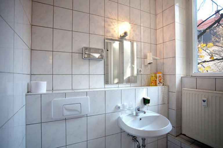 Bathroom 4, Hotel Aster an der Messe, Berlin
