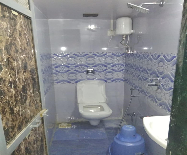 Bathroom 4, Ahlan Dormitory - Hostel, Mumbai Suburban