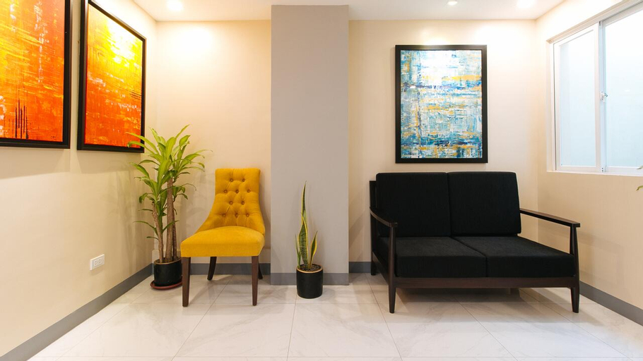RedDoorz Plus @ Torre De Manuel Residences 1, Quezon City
