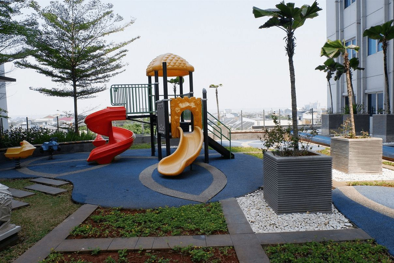 Family & Kids, Close to Pool Studio Apartment Sky Terrace at Daan Mogot Baru By Travelio, Jakarta Barat