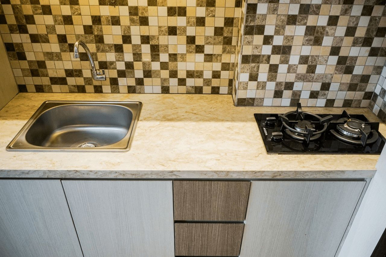 Others 2, Stylish and Comfy Studio Saveria Apartment By Travelio, Tangerang