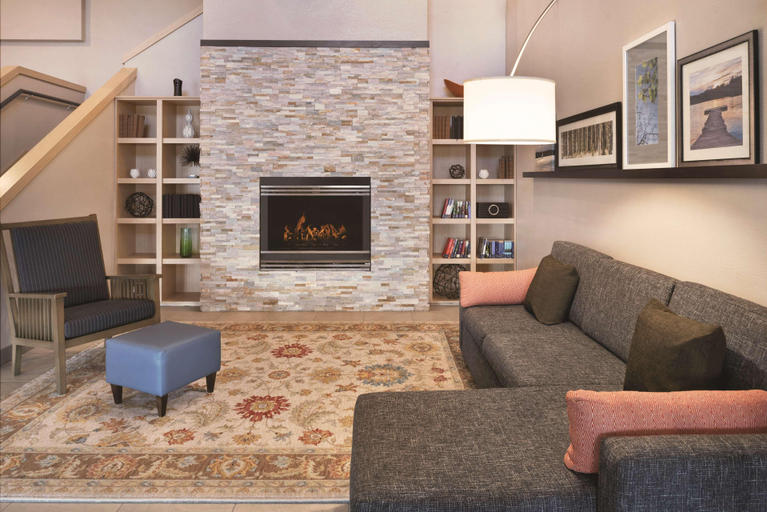 Public Area 2, Country Inn & Suites by Radisson, Germantown, WI, Washington