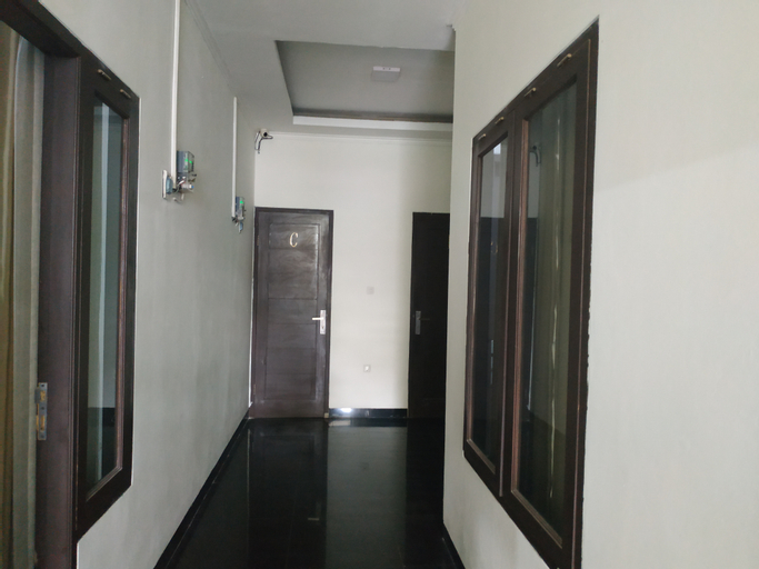 OYO 90220 Pendowo Limo Syariah, Depok