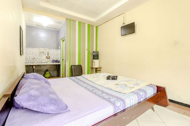 Bedroom 4, Puspa Sari Villa and Homestay, Malang