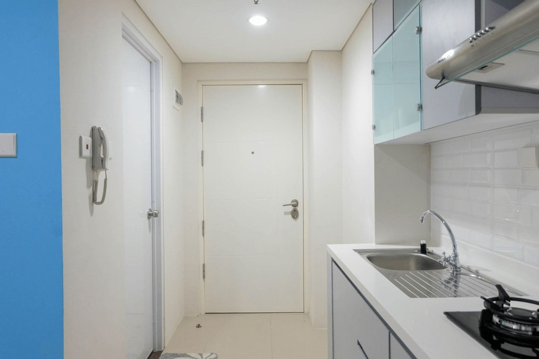 Bedroom 5, Minimalist and Convenient 1BR Bintaro Plaza Apartment By Travelio, Tangerang Selatan