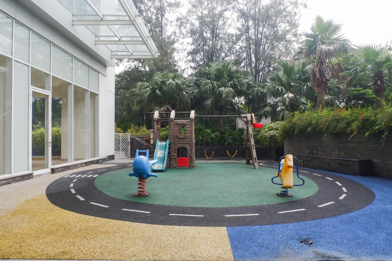 Family & Kids, Spacious Studio Room Apartment at Grand Sungkono Lagoon By Travelio, Surabaya
