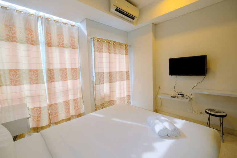 Bedroom 4, Best Emerald Studio Room Apartment at Capitol Park Residence By Travelio, Central Jakarta
