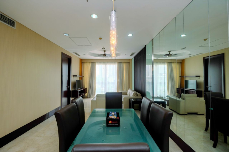 Luxurious Pearl Garden 2BR Apartment By Travelio, South Jakarta