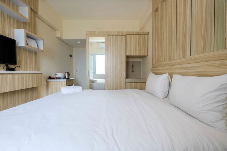Bedroom 1, Elegant Studio Apartment @ Bogorienze Resort By Travelio, Bogor