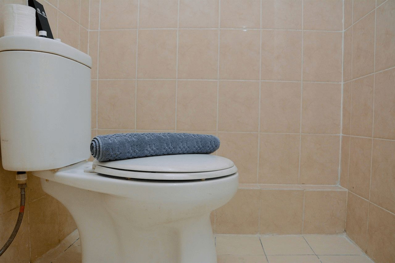 Bathroom 5, Best and Gorgeous 2BR Green Bay Apartment By Travelio, Jakarta Utara
