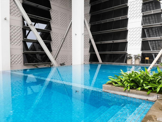 Sport & Beauty 2, Homey 2BR Paddington Heights Apartment By Travelio, Tangerang
