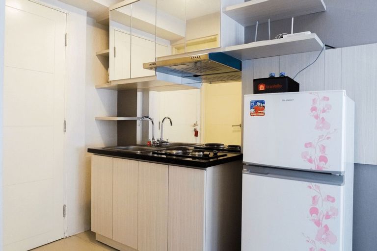 Lavish Studio Apartment with Mall Access at Supermall Mansion By Travelio, Surabaya
