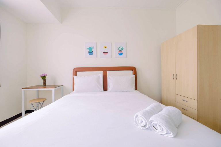Simple Furnished Studio Apartment at Maple Park By Travelio, Jakarta Utara