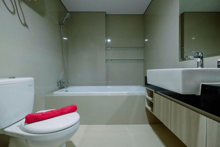Modern Studio Apartment at Azalea Suites Cikarang By Travelio, Cikarang