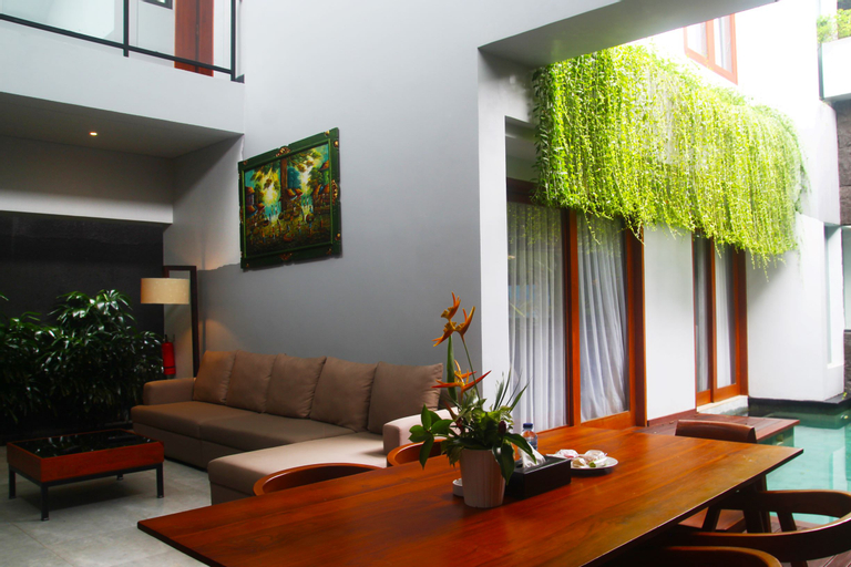 Dining Room 23