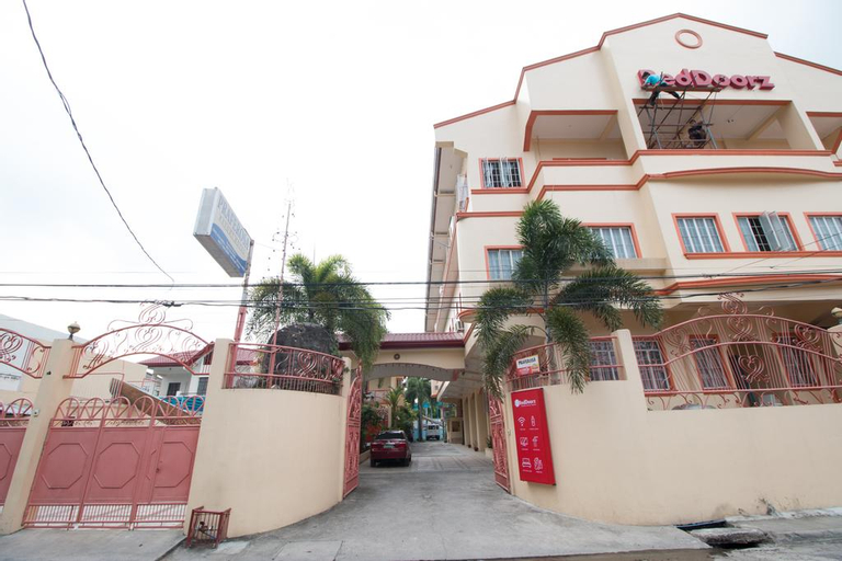 RedDoorz @ Praferosa Resort Hotel Calamba, Calamba City