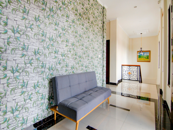 OYO 90233 The Shine Residence, Pekanbaru