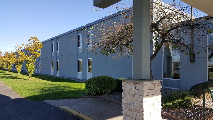 Exterior & Views 2, Motel 6 Oriskany, NY, Oneida