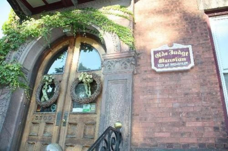 Exterior & Views, Olde Judge Mansion, Rensselaer