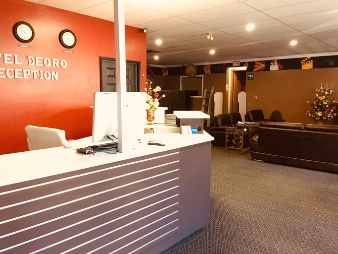 Public Area 2, Hotel DeOro, Squamish-Lillooet