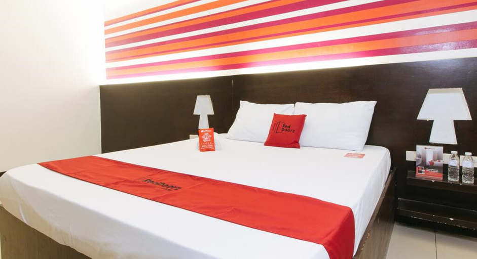 Bedroom 2, RedDoorz @ EL Highway Hotel Bulacan, Plaridel