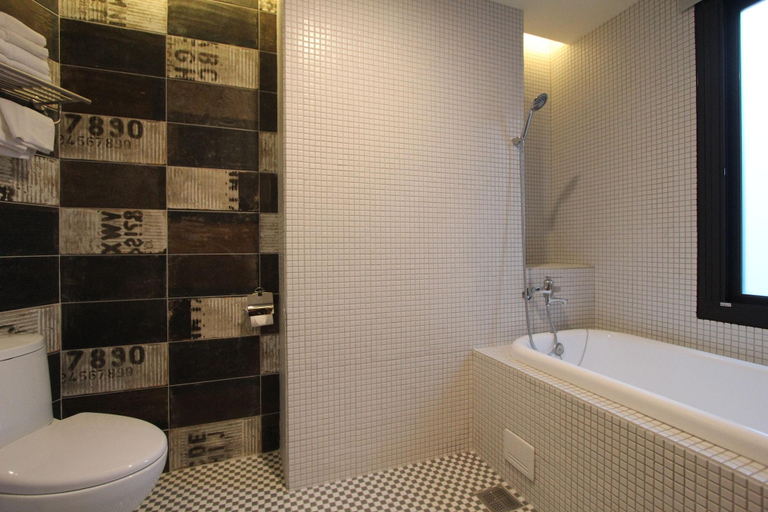 Bathroom 5, Mz1090 B&B, Pingtung