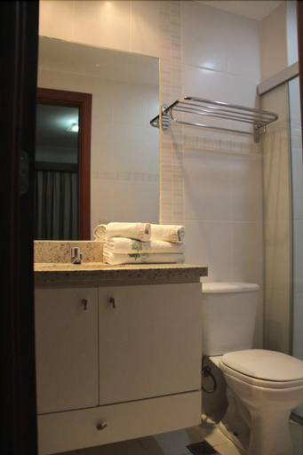 Bathroom 4, Veredas do Rio Quente Flat, Rio Quente