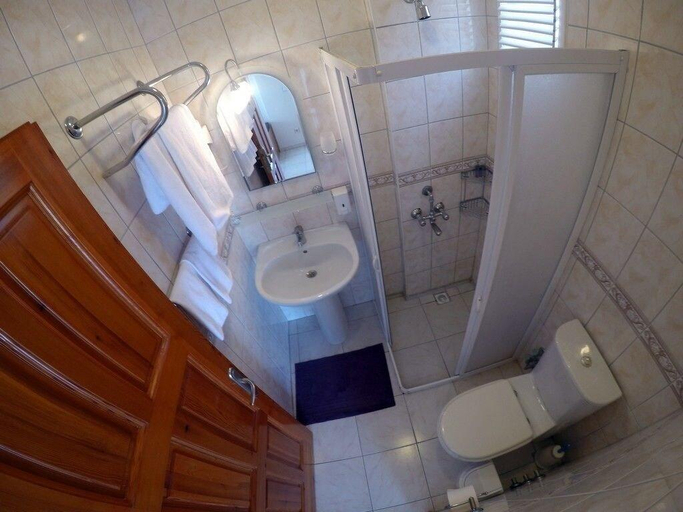 Bathroom 5, Gün ay Hotel, Bodrum