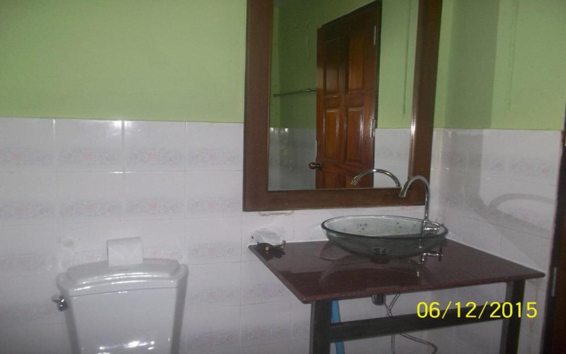 Bathroom 4, Rin Beach Resort, Ko Phangan