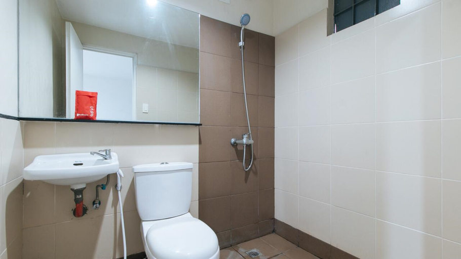 Bathroom 4, Reddoorz Near Sm Calamba, Calamba City