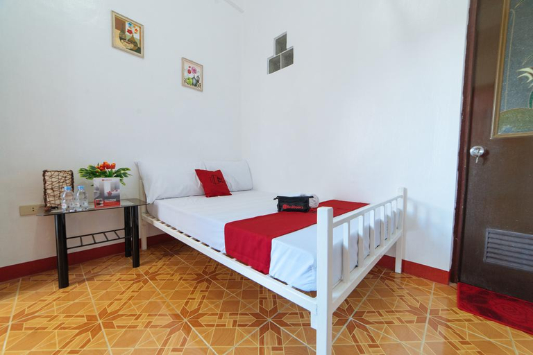 Bedroom 2, RedDoorz @ Pag Asa Rawis Legazpi, Legazpi City