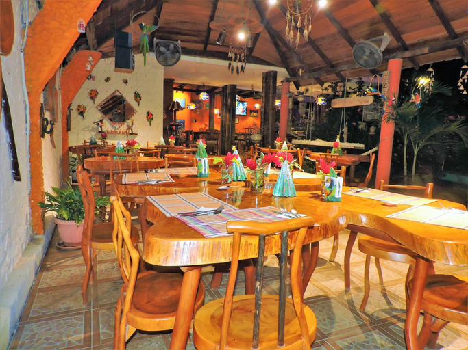 Food & Drinks 5, Hostera A Puerto Gaviota, Atacames