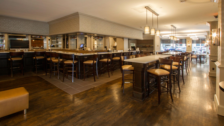 Food & Drinks 5, Hampton Inn Rochester-Greece, Monroe