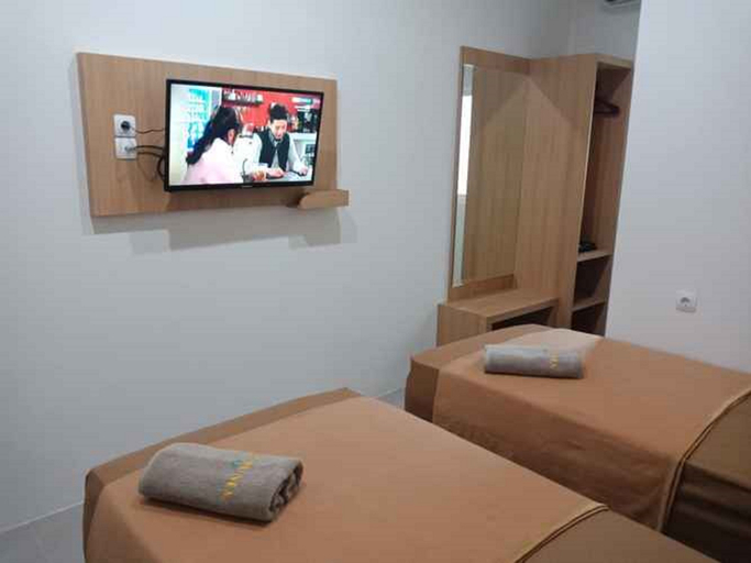 Bedroom 2, Karunia Syariah Guesthouse, Banjarmasin