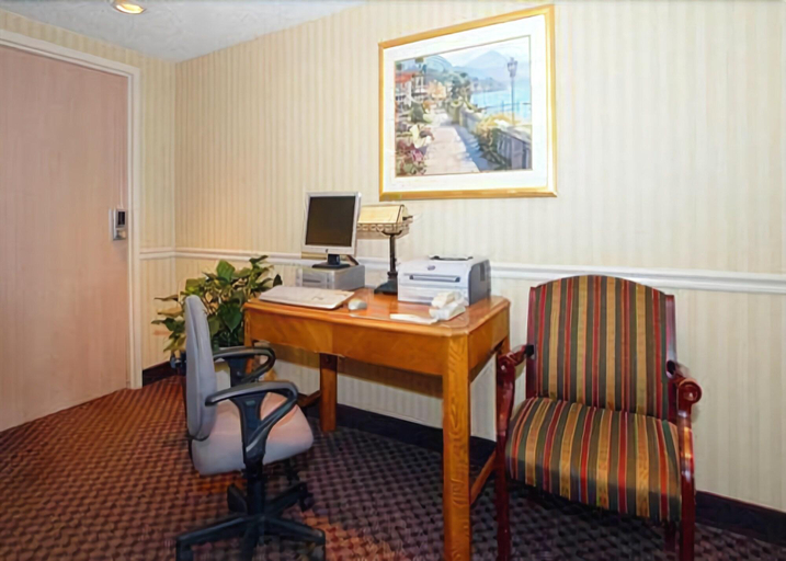 Public Area, Travelers Inn, Schoharie