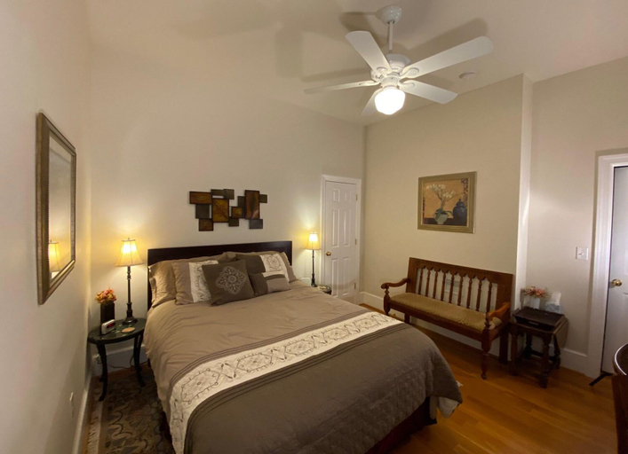 Bedroom 2, Loudoun Valley Manor, Loudoun