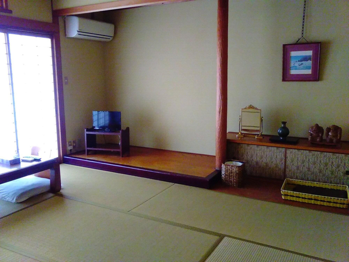 Others 3, Sarasaya Ryokan, Imabari