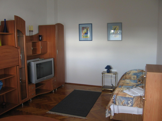 Bedroom 3, Leier Business Hotel, Győr