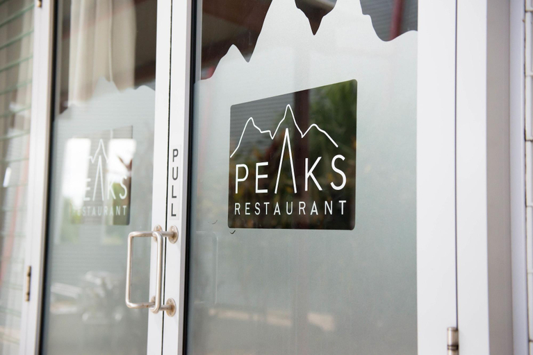 Public Area 2, Capella Coach Inn, Peak Downs