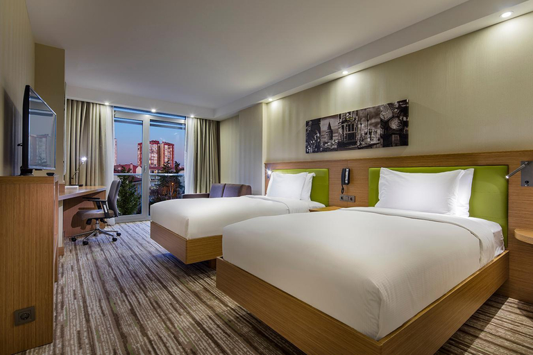 Bedroom 2, Hampton by Hilton Istanbul Atakoy, Bakırköy