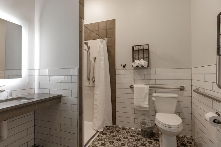 Bathroom 4, Compass Rose Lodge, Weber