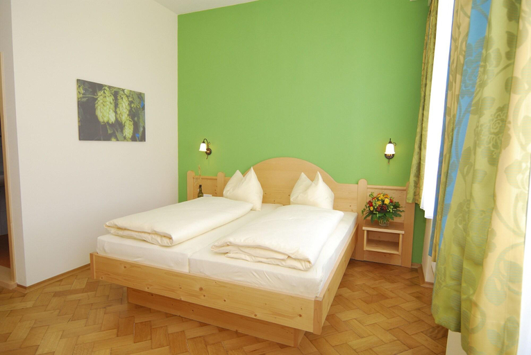 Bedroom 3, Brauerei Gasthof Engel, Ravensburg