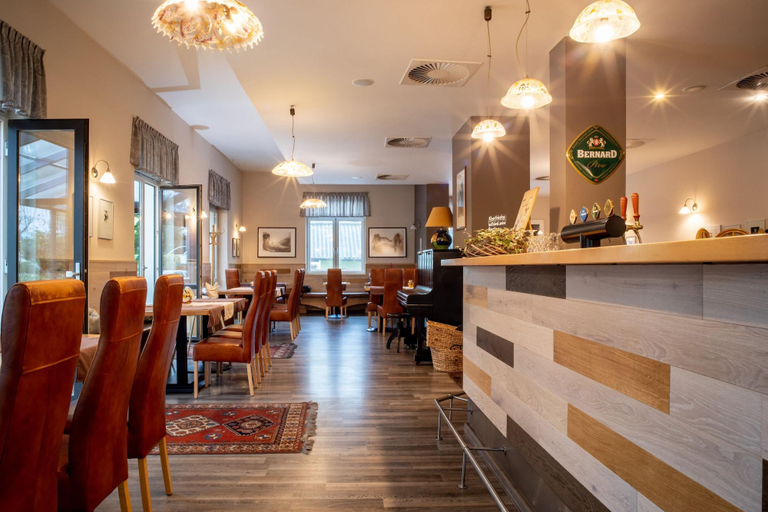 Public Area 2, Hotel Pavilon, Praha - východ