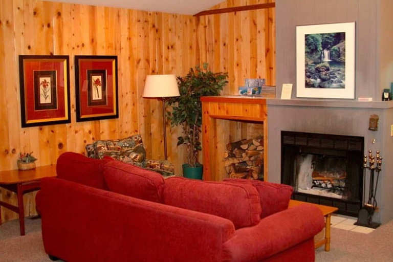 Public Area 3, Steamboat Inn, Douglas